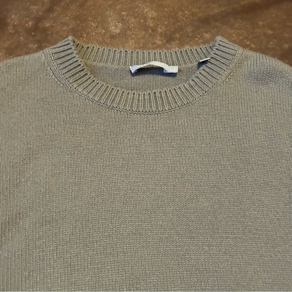 Vince 100% Cashmere Olive green Crew Neck Sweater with Side Tie- size small - Picture 3 of 13